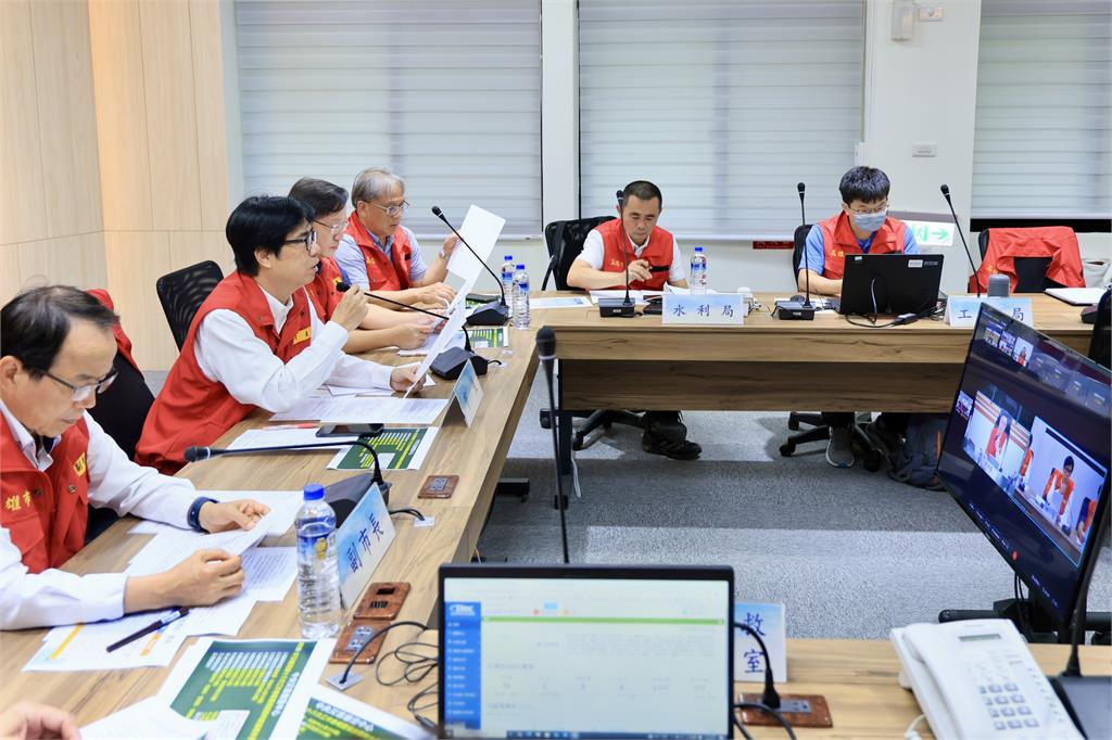 快新聞/與卓揆視訊通報高雄災情 陳其邁:搶通山區道路為重點任務