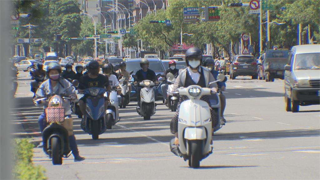 機車騎士「連莊7」出門一趟噴8400元罰單!內行點開秒嚇歪:駕照可以燒了
