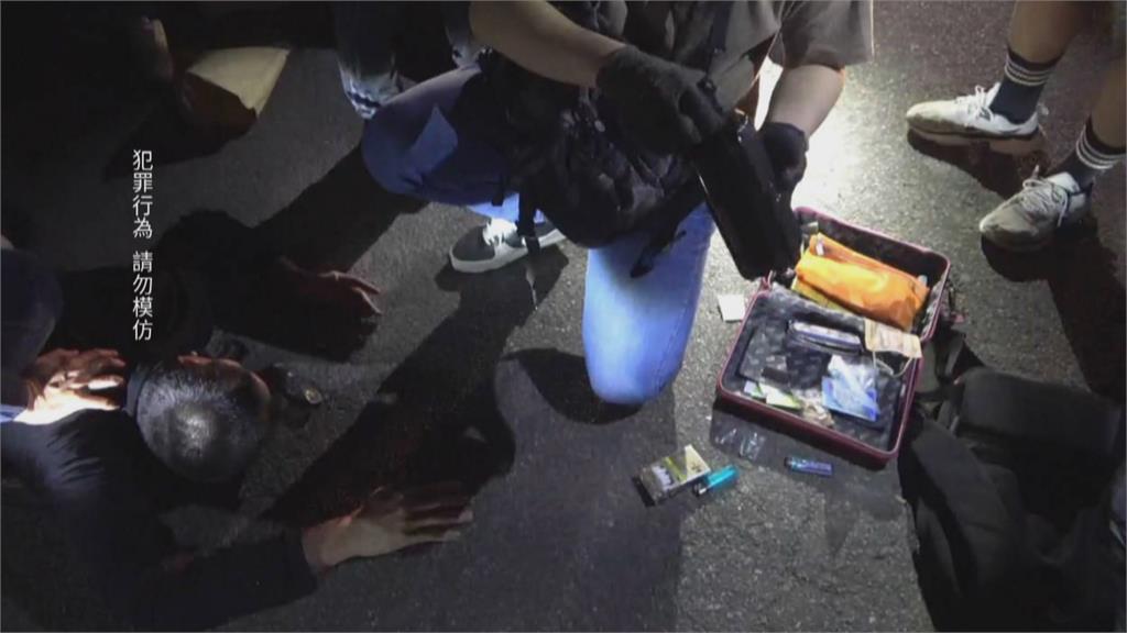 隨身攜帶鸚鵡提防警方　女毒販「以茶包毒」掩人耳目仍落網