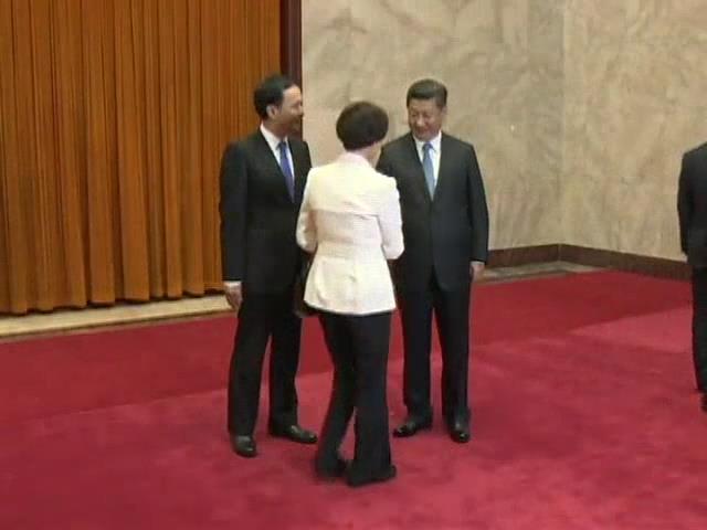 名嘴變主席鄭麗文「被習近平看沒有」?臭臉說2字昔對「馬、朱、洪」差異曝