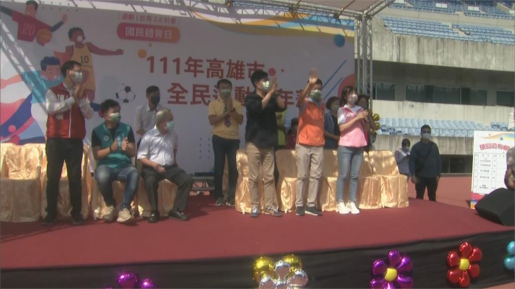 週末趕場輔選小雞 陳其邁競選看板吸睛曝光!