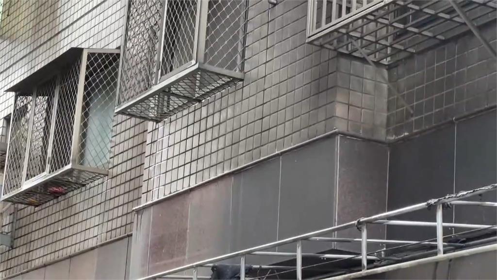 台中燈具行傳火警! 店面1樓「全面陷火海」出動17車灌救