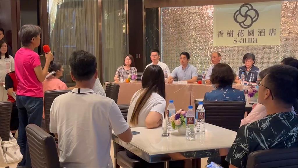 一生心血變這樣...大直民宅倒塌 阿嬤邊收拾家當邊掉淚