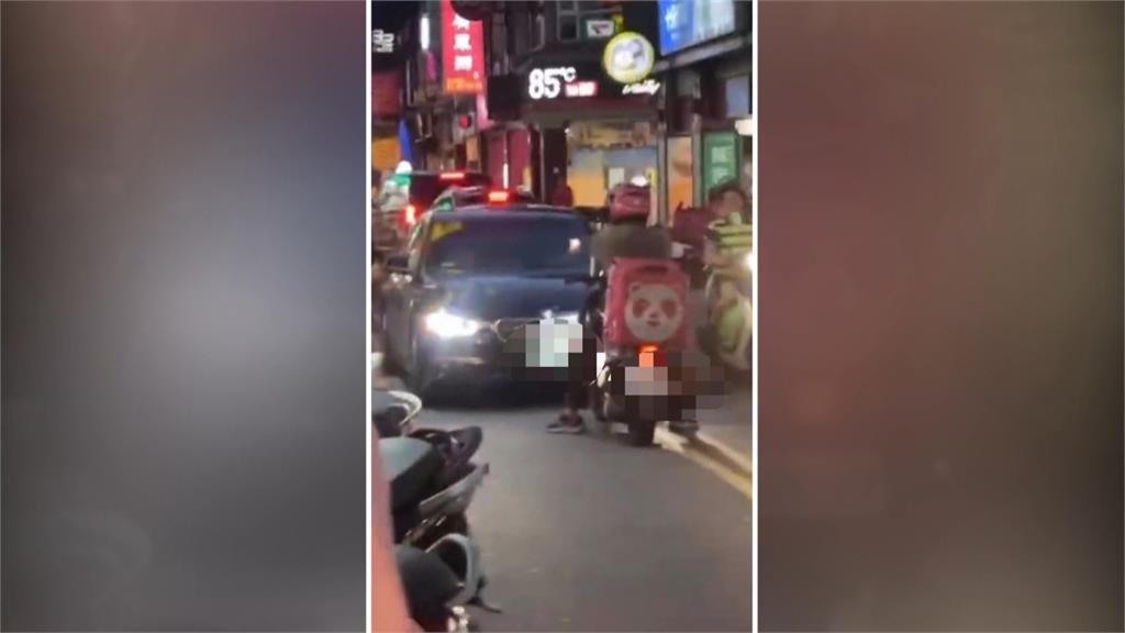 宜蘭行車糾紛離奇一幕! 剪髮民眾戶外湊熱鬧「邊看邊剪」