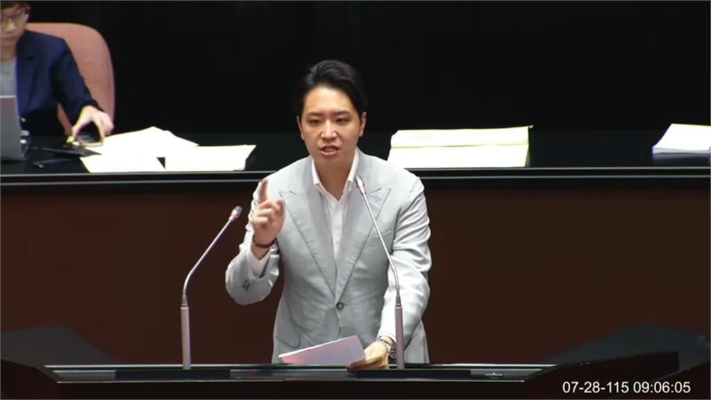 羅廷瑋花蓮造勢自豪「當召委講53分鐘」　網友轟：沒反省、沒水準