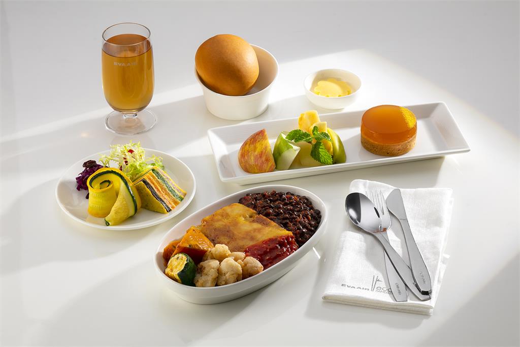 長榮航空推加值精選餐 經濟艙空中也能享用譚府宴或植物肉