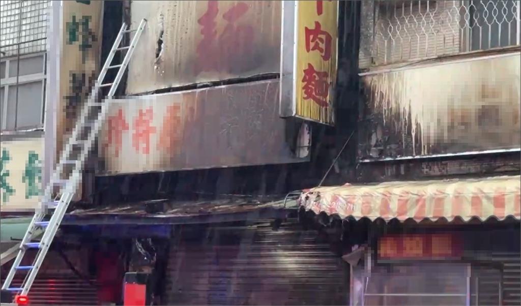 台中牛肉麵店遇祝融!1家5口陷火海...阿嬤緊抱「2嬰護命」受困房間