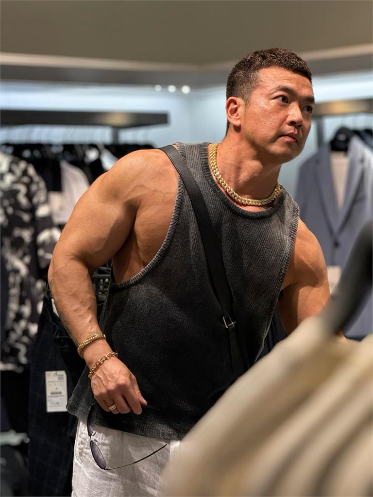 李沛旭登國際電影「曬10年前後差異」!超粗畫面曝網驚:下面太狠
