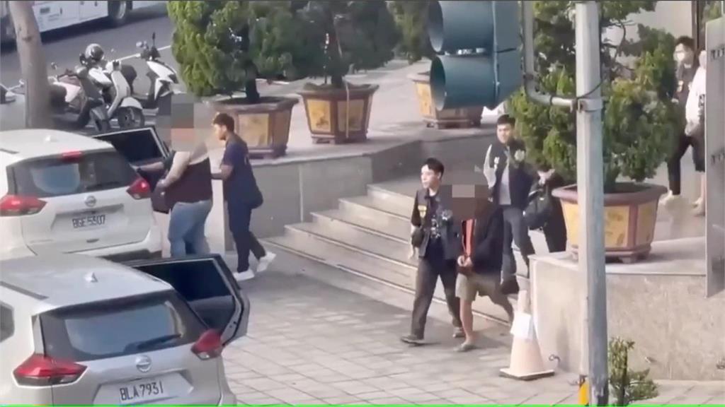 販毒集團藏大樓　小蜜蜂24小時送毒　警破門逮到8人　查獲2千包毒咖啡