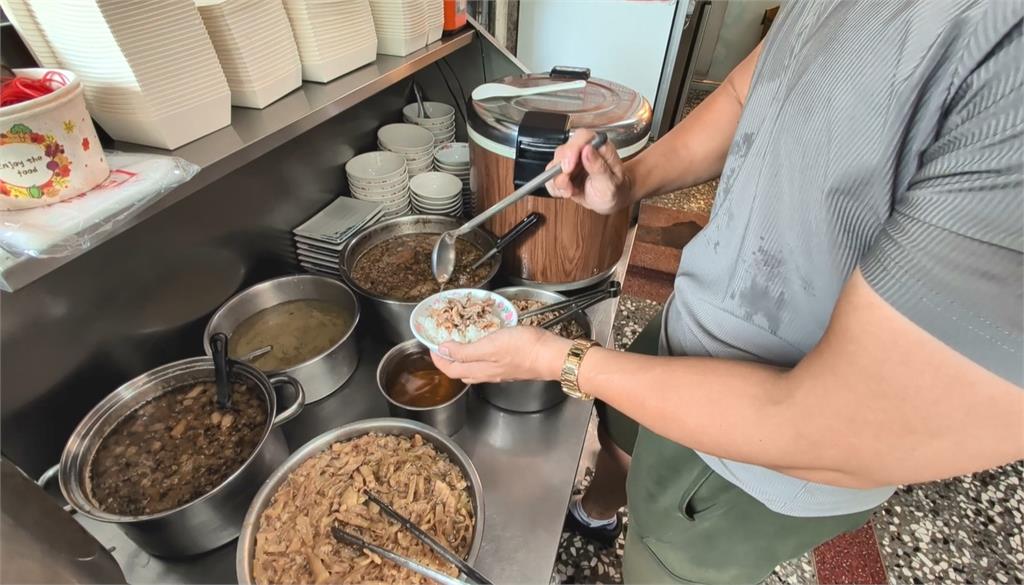 鴨肉店客人"拿內用碗裝狗食" 老闆傻眼無奈銷毀