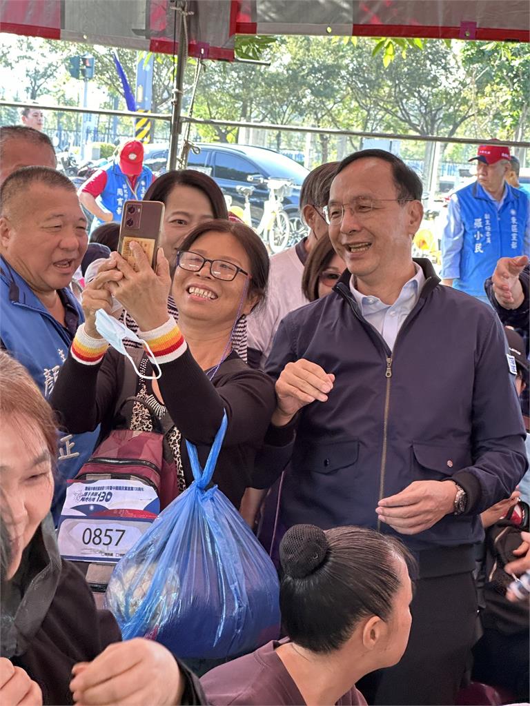快新聞/藍5日排審停砍年金、台中3立委遭點名罷免 朱立倫回應了
