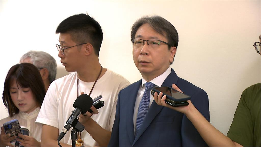 以「被中國通緝」為由拒貸款　王定宇痛批公股銀行「掛五星旗」