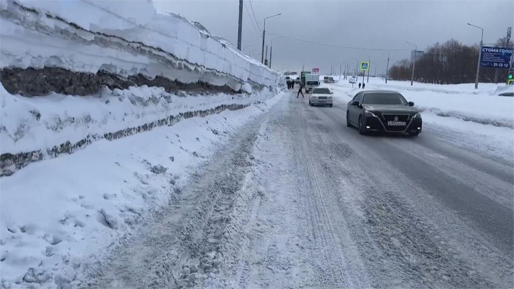 日本石川金澤發大雪情報　南韓戶外烏龍麵「10分鐘結凍」