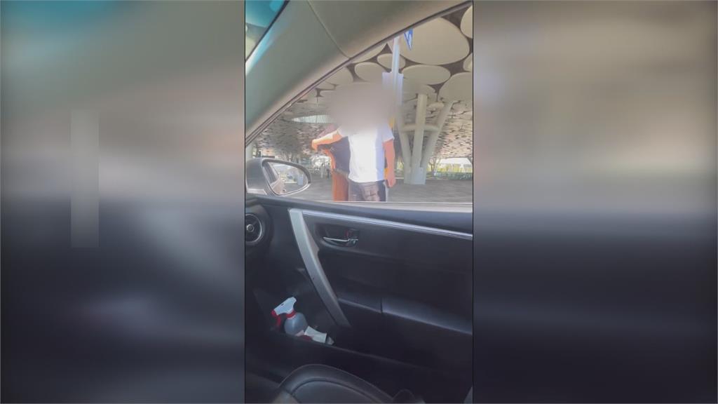 計程車攬客糾紛! 2小黃司機爆口角警到場逮人