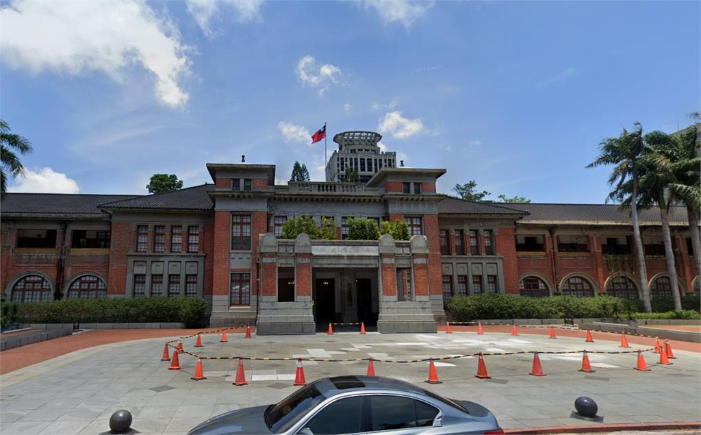 新竹市府粉專自稱「滿意度達近70%」!全網秒打臉:還在過愚人節?