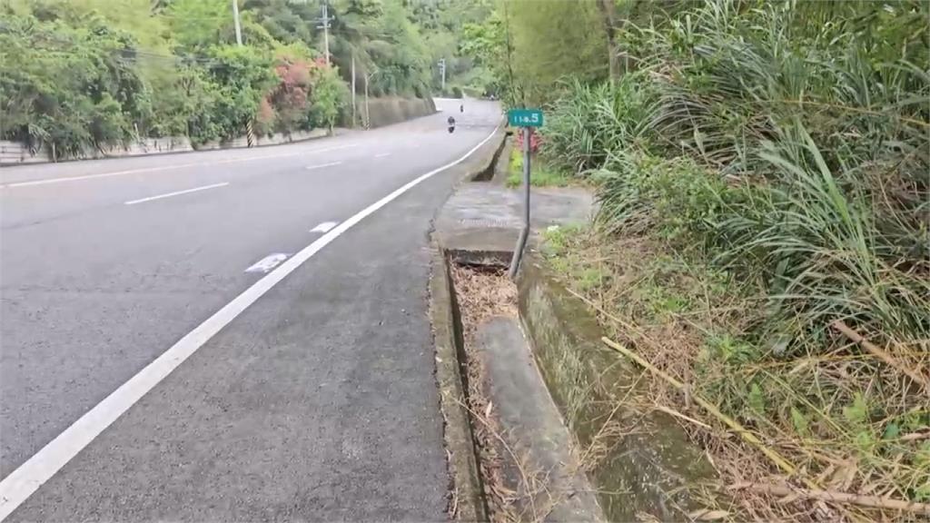 又是台3線!重機疑過彎不慎 騎士自摔水溝重傷不治