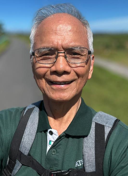 77歲游錫堃「頭頂全淨空」正面照突上傳!卸下「臉蛋零件」網狂讚:都沒變