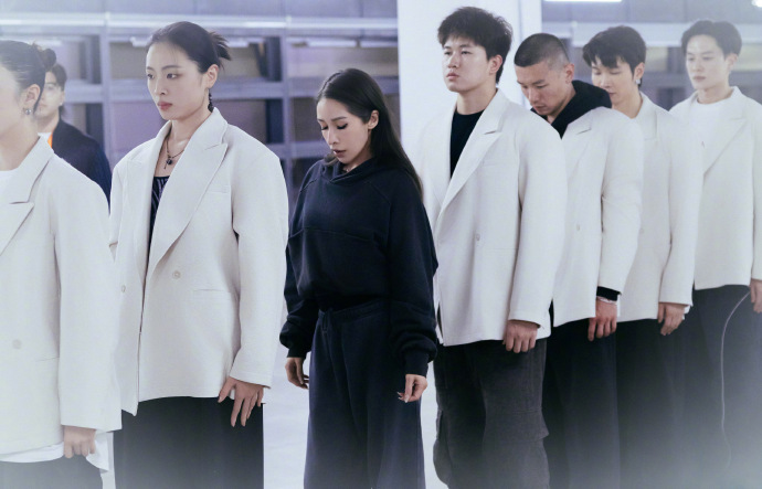 睽違10年回歸跨年!蕭亞軒歷經5次手術 46歲真實狀態全網震撼