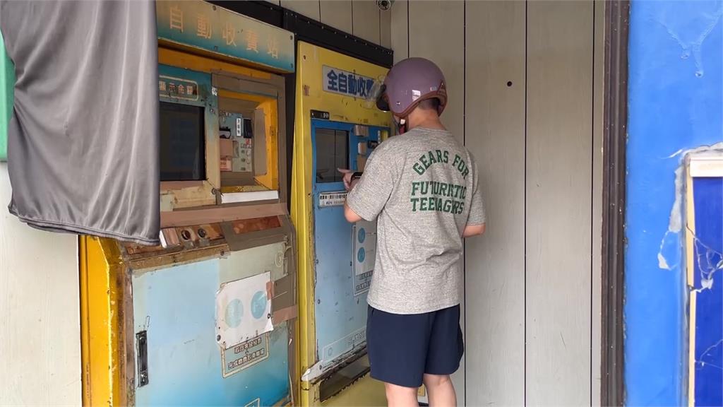 停車繳費機只收百元鈔!醫師發文尋2恩人解燃眉之急