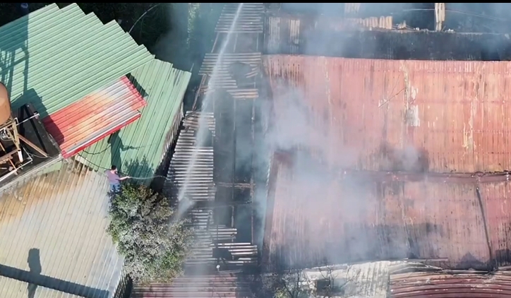 頭份鐵皮兼豬舍火警　火勢猛烈險波及豬隻