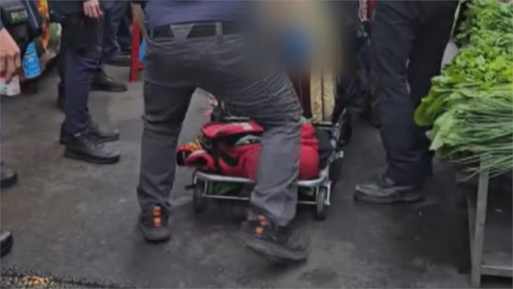 驚悚! 帶刀閒晃南苗早市 警頭部遭砍.嫌中彈不治