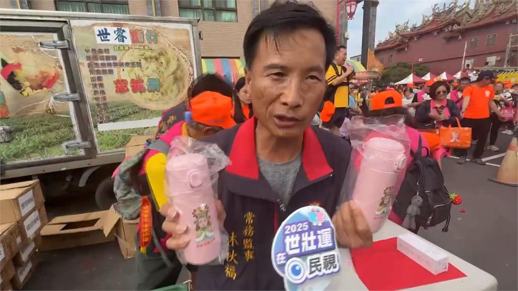 追隨粉紅超跑!香燈腳15歲就當義工 今年已45歲「出招徵女友」
