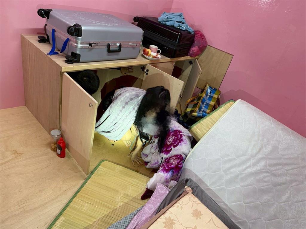 桃園養生館竟藏有「消失的密室」！警方攻堅逮補4應召妹、2客人
