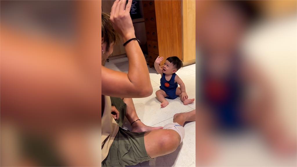 奶爸KID教8個月大兒舉手說嗨 他「誠意滿滿」舉超高模仿萌翻