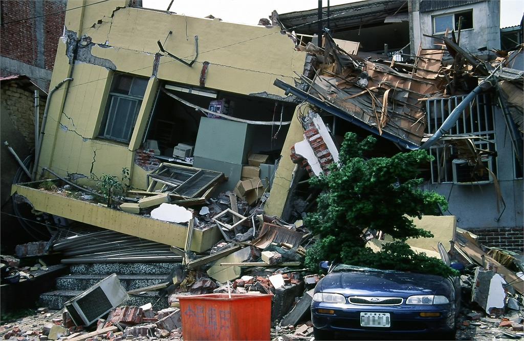 年輕人低薪只敢省吃儉用買老房！但少了住宅地震保險你的保障夠嗎？