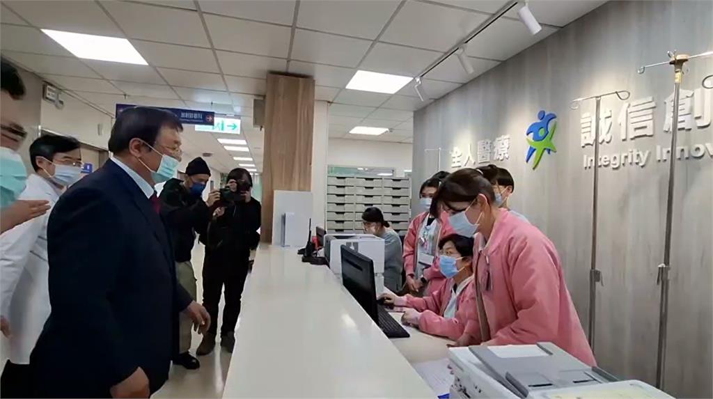 視察醫院急診挨轟作秀 邱泰源:是為醫護打氣