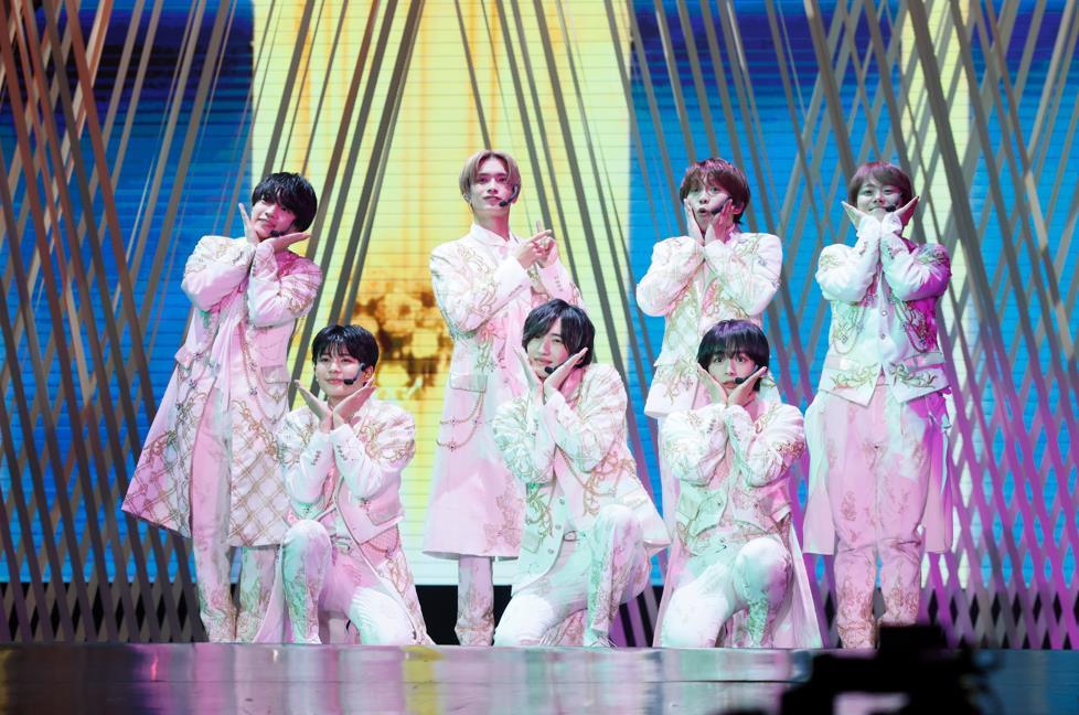 浪花男子嗨喊「TEAM TAIWAN冠軍」!甜蜜告白「很遠但一定會接住你們的愛」