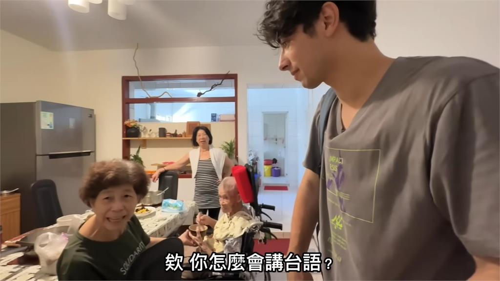 挑戰講台語!「對話超流利」驚呆嘉義嬤 法國男喊話:保護在地語言