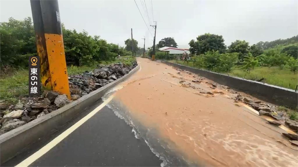 台東豪雨! 東65線泥流沖民宅 "台鐵南迴線.台東線"停駛