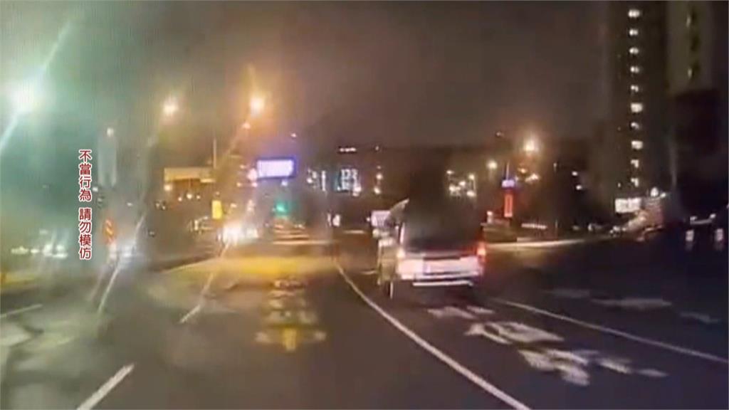 贓車拒檢逃逸！男子開車撞警車翻覆 警破窗逮人送醫