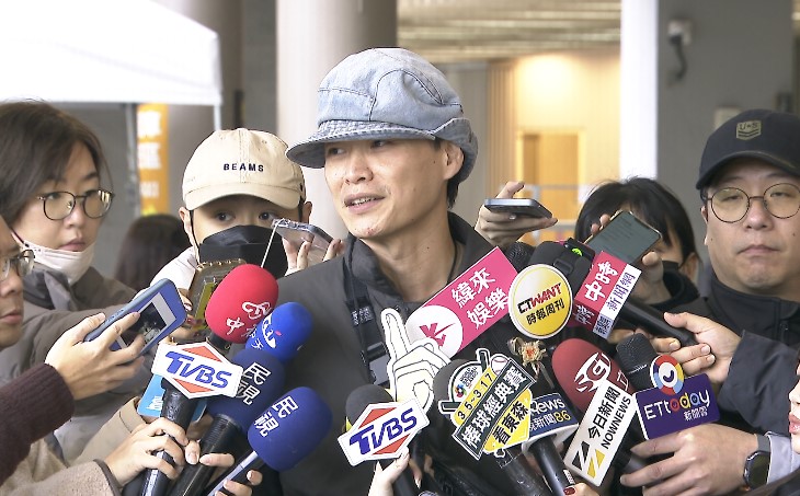 最後安可！曹西平追思會發「醜八怪哨子」　眾星送最後一程