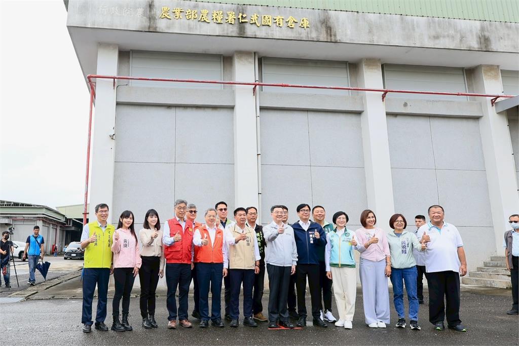 快新聞／陳其邁陪同！卓揆南下視察仁武糧倉　肯定高雄與中央充分合作