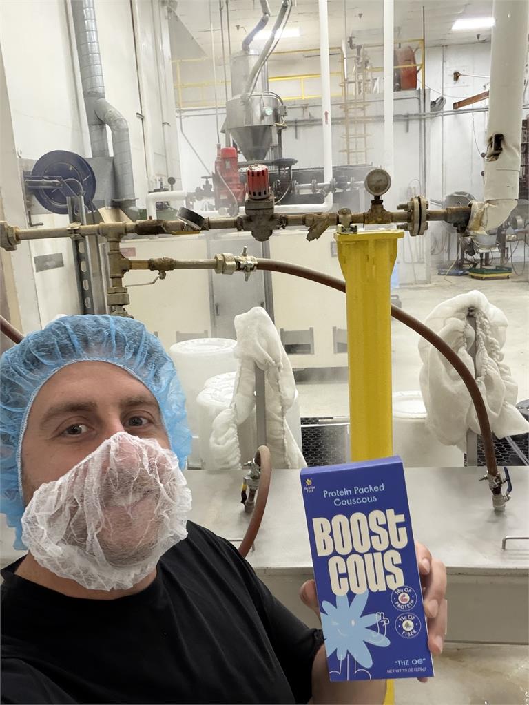 35歲男靠「超普及免費AI工具」翻身!「年收近億元」曝每日賺16萬秘訣