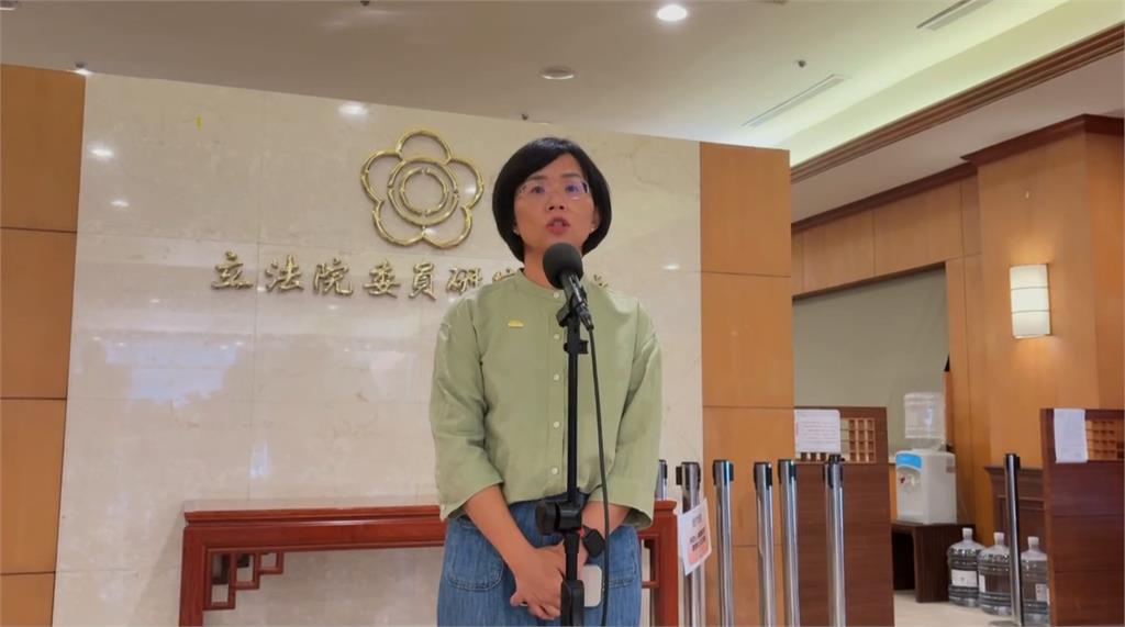 「狗仔跟監」名單現形!民進黨府院黨高層全中招