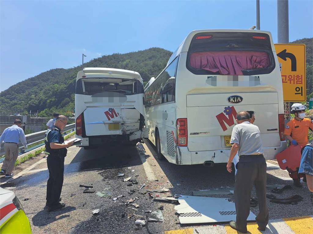 快新聞／南韓國道7車連環撞！載學生校外教學竟打瞌睡　釀80人受傷