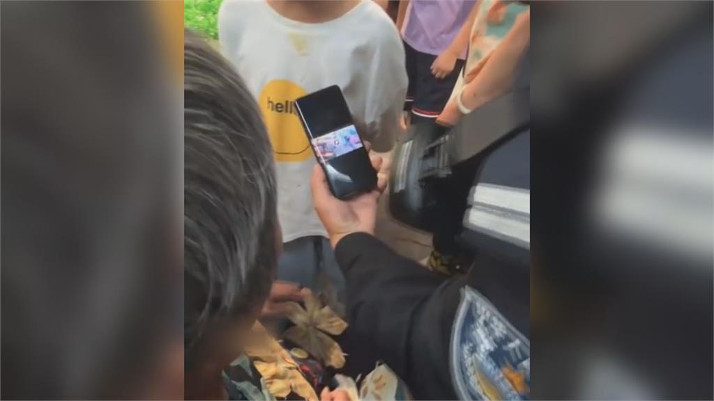 中國男童推購物車與老人起爭執　警衛1舉動急勸阻