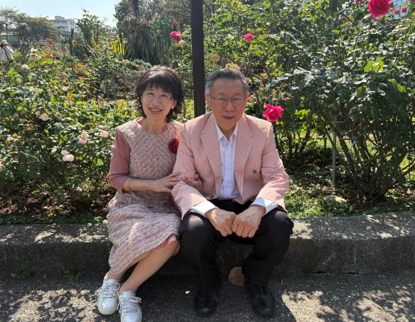 陳佩琪「逼阿北穿粉紅裝」連賴總統也要管！開轟PO狗照「挨罵」急解釋了