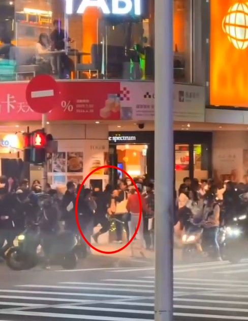 快新聞／逃兵仔丟煙霧彈、砍人後畏罪墜樓　北車恐怖攻擊釀2死8傷