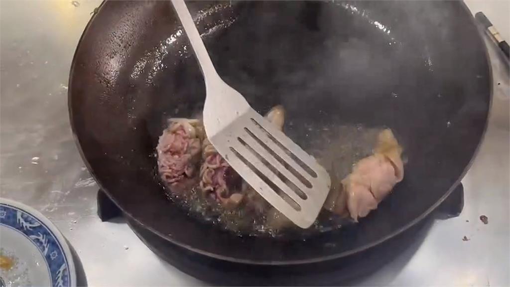 食材新鮮實在!台東人氣滷肉飯+乾煎虱目魚腸 吸引饕客慕名來