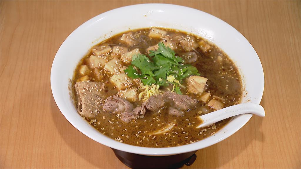 川西拌麵重香料口味濃　「饃」口感扎實Q彈吸收花椒麻香