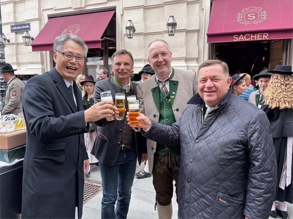 林昶佐派駐芬蘭飽受質疑!林智群點名「這位樂團指揮」:外交也做得很好
