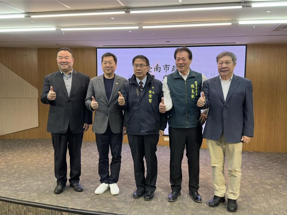 棒球／台灣棒球名人堂與台南市府簽備忘錄 推動棒球文化保存與歷史展覽