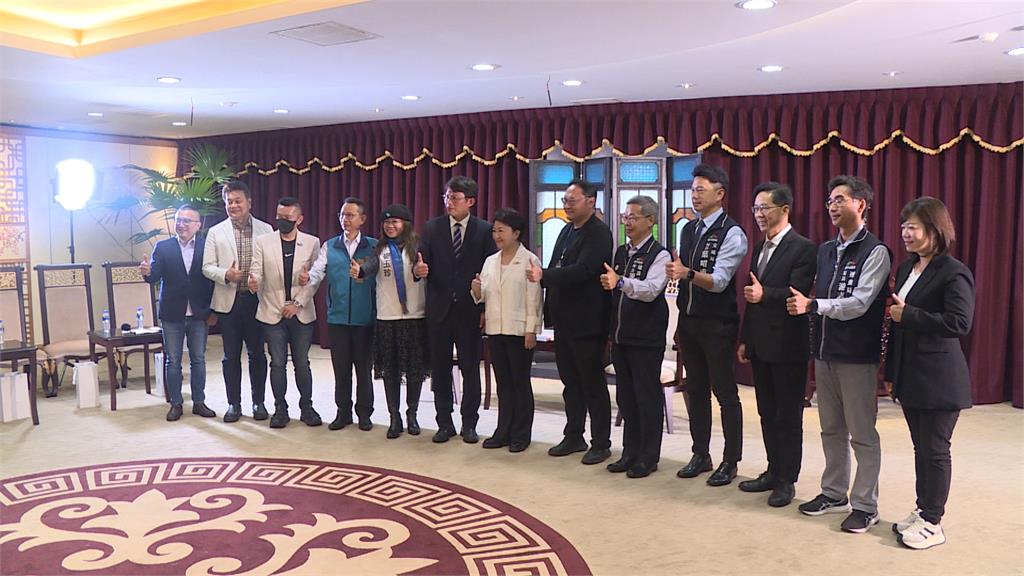 接捧藍白合?黃國昌任主席後首拜訪盧秀燕 綠營批盧爭大位腳步未停