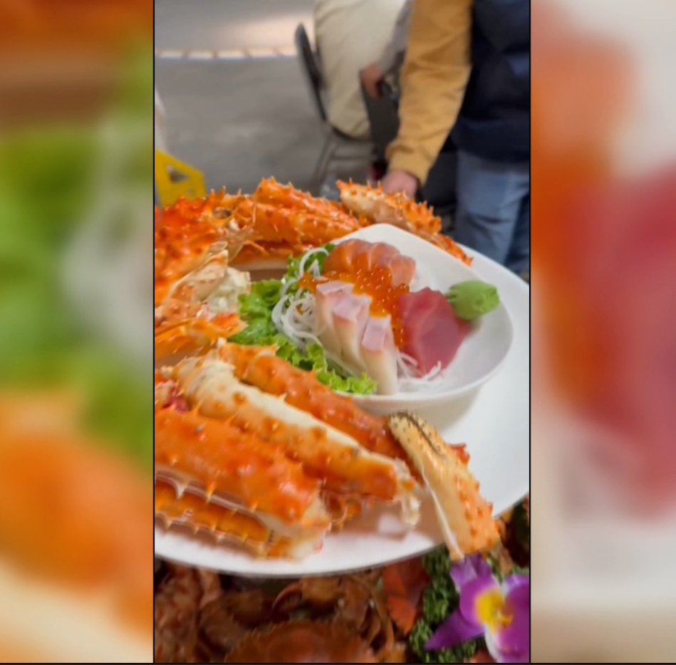 台南浮誇「尾牙痛風餐」　帝王蟹、龍蝦、桶仔雞全端上桌