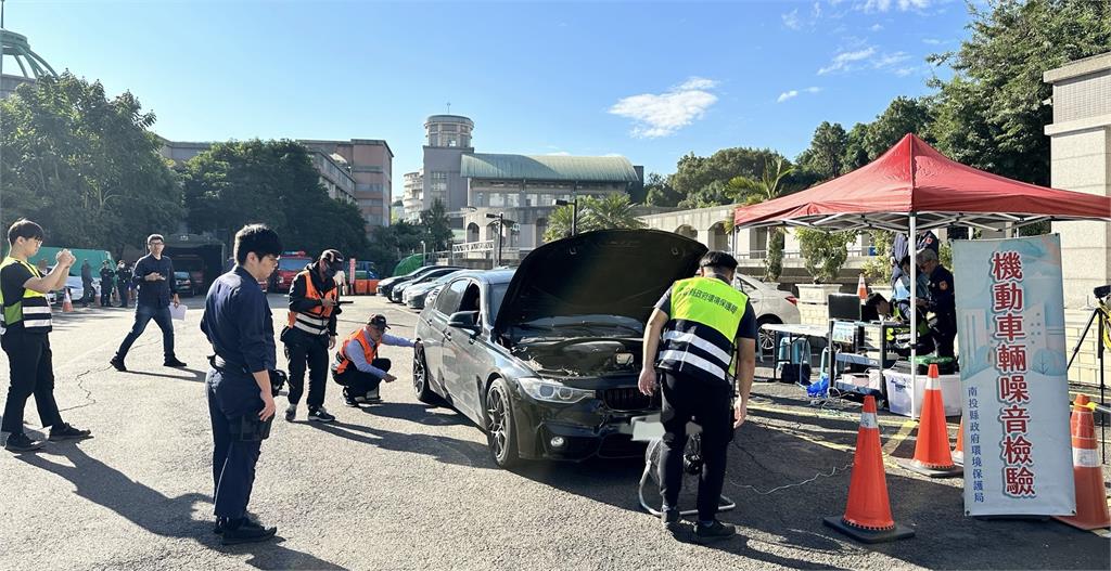 南投改裝噪音車出沒擾清夢　警利用科技執法掃蕩逮12人