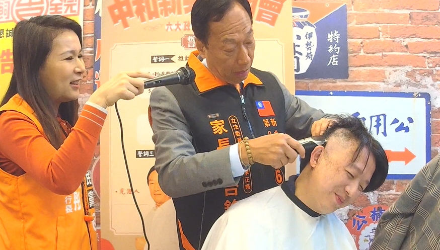 柯文哲光頭不稀奇!盤點「曾剃頭政治人物」這1人超狂「找郭台銘幫剃」